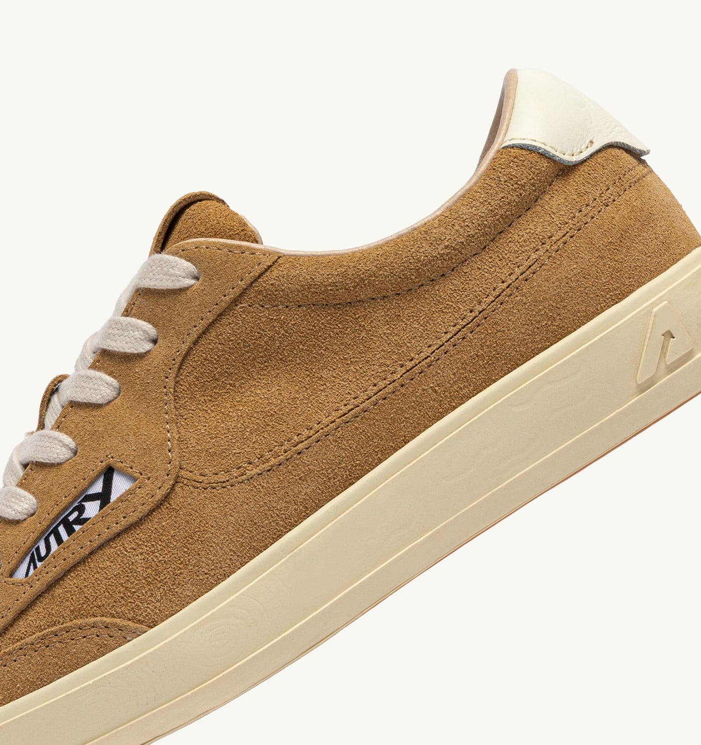 WINDSCAPE LOW SNEAKERS IN COPPER BROWN AND MARSHMALLOW SUEDE