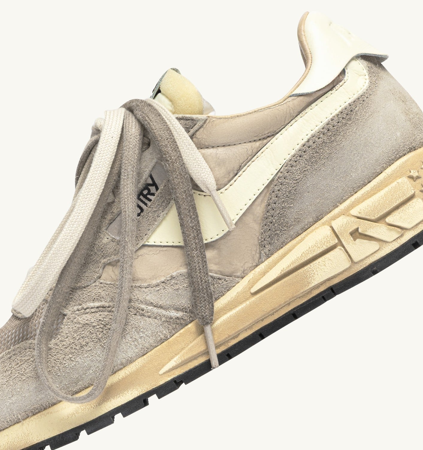 REELWIND SUPER VINTAGE SNEAKERS IN WOODSMOKE AND WHITE SUEDE AND NYLON