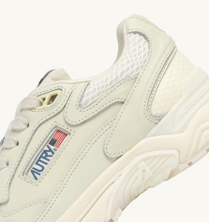 HYPERWAY SNEAKERS IN WHISPER WHITE NAPA LEATHER AND MESH