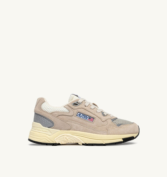 HYPERWAY SNEAKERS IN SAND BROWN AND SILVER-TONE SUEDE AND MESH