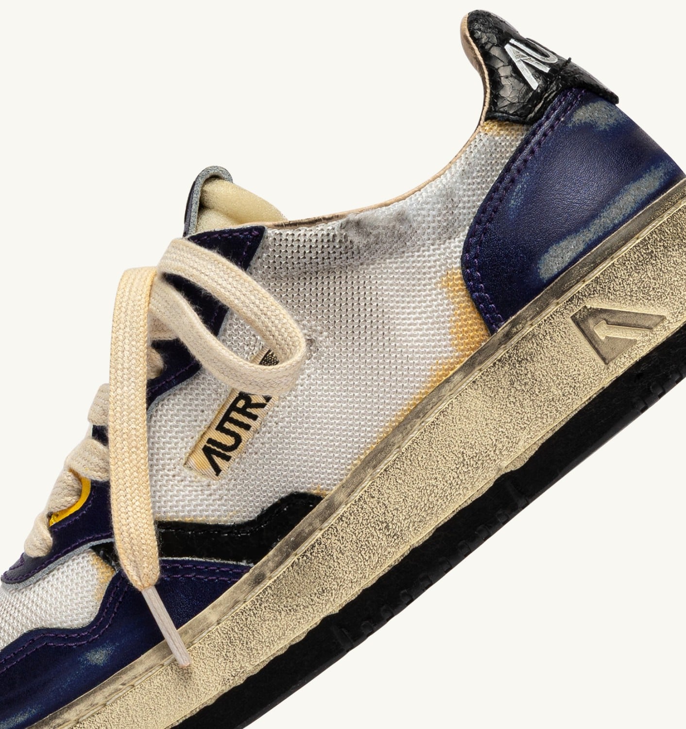 MEDALIST LOW SUPER VINTAGE SNEAKERS IN WHITE AND TANZANITE LEATHER AND DRAGON MESH