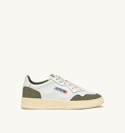 MEDALIST LOW SNEAKERS IN WHITE LEATHER AND SMOKED GREEN SUEDE