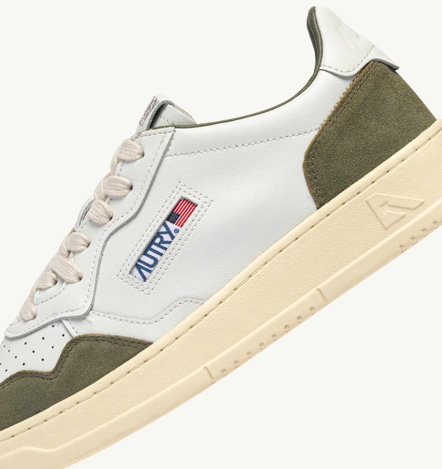 MEDALIST LOW SNEAKERS IN WHITE LEATHER AND SMOKED GREEN SUEDE