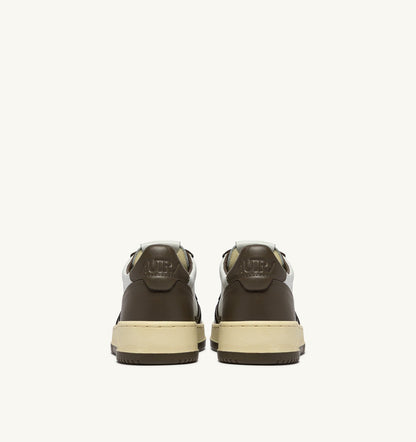 MEDALIST LOW BICOLOR SNEAKERS IN WHITE AND CHOCOLATE LEATHER