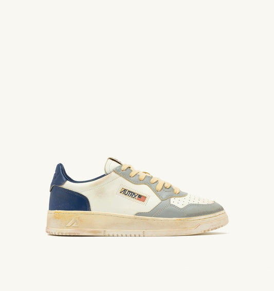 MEDALIST LOW SUPER VINTAGE SNEAKERS IN LIMESTONE WHITE AND BLUE LEATHER