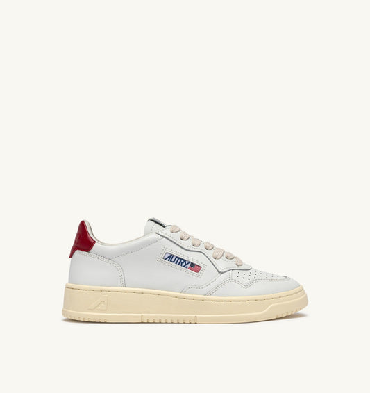 MEDALIST LOW SNEAKERS IN WHITE AND DEEP CLARET LEATHER