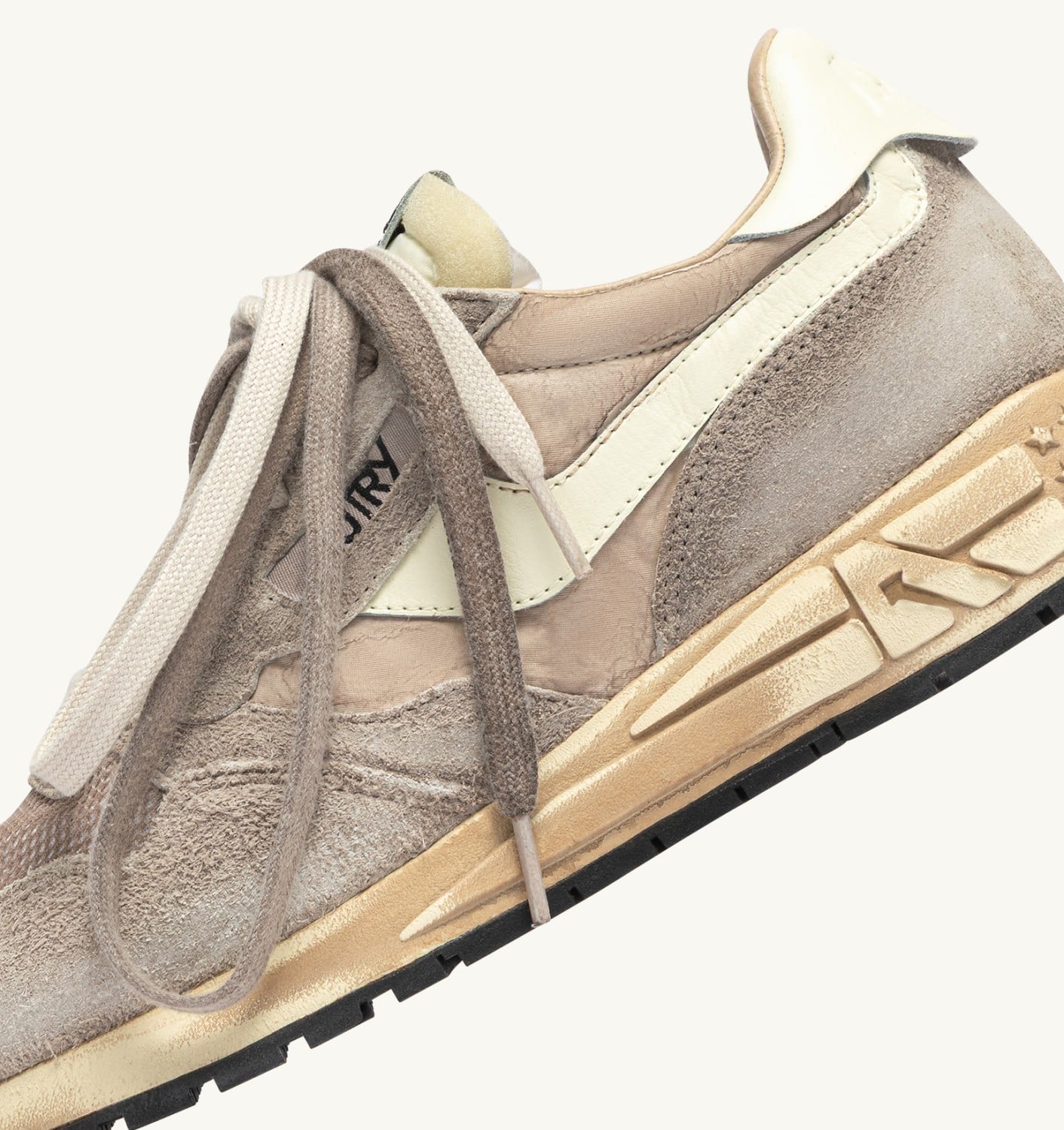 REELWIND SUPER VINTAGE SNEAKERS IN WOODSMOKE AND WHITE SUEDE AND NYLON