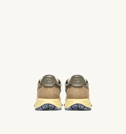 REELWIND LOW SNEAKERS IN FOAM SUGAR AND COVERT GREEN NYLON AND SUEDE