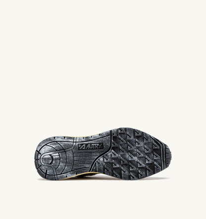 REELWIND LOW SNEAKERS IN FOAM SUGAR AND COVERT GREEN NYLON AND SUEDE