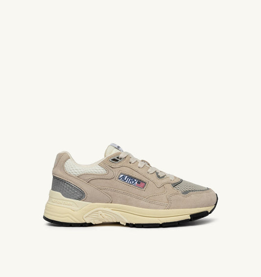 HYPERWAY SNEAKERS IN SAND BROWN AND SILVER-TONE SUEDE AND MESH