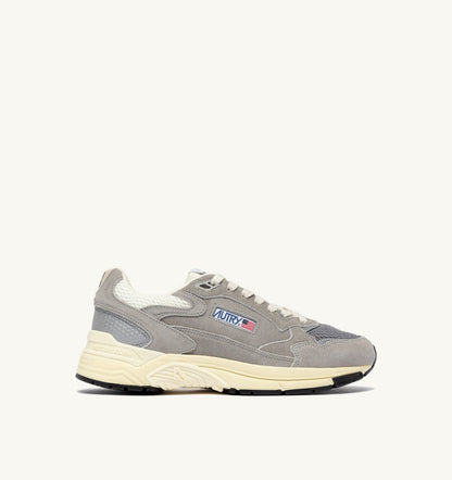 HYPERWAY SNEAKERS IN MARSHMALLOW AND LEAD SUEDE AND MESH