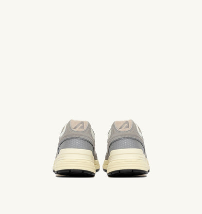 HYPERWAY SNEAKERS IN MARSHMALLOW AND LEAD SUEDE AND MESH