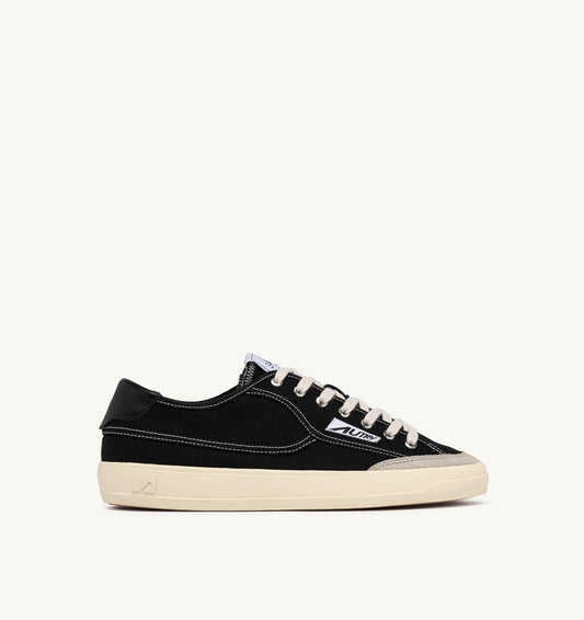 WINDSCAPE LOW SNEAKERS IN BLACK CANVAS
