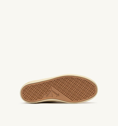 WINDSCAPE LOW SNEAKERS IN COPPER BROWN AND MARSHMALLOW SUEDE