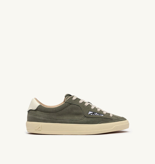WINDSCAPE LOW SNEAKERS IN SMOKED GREEN AND MARSHMALLOW SUEDE
