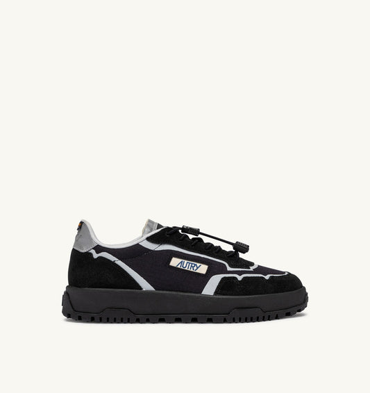 WILDPACE LOW SNEAKERS IN BLACK AND SILVER RIPSTOP NYLON AND SUEDE