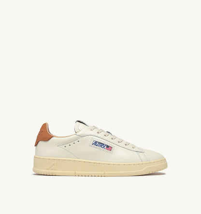 DALLAS LOW SNEAKERS IN MARSHMALLOW AND BROWN SUGAR LEATHER