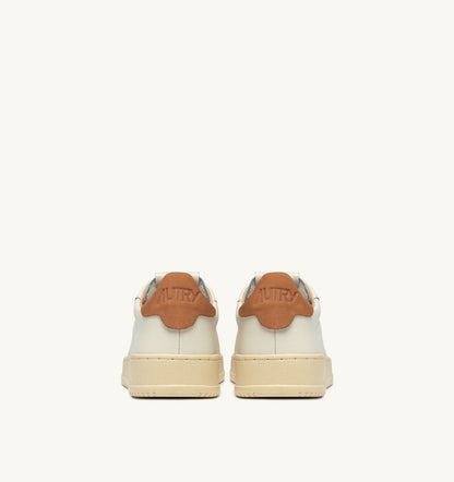 DALLAS LOW SNEAKERS IN MARSHMALLOW AND BROWN SUGAR LEATHER