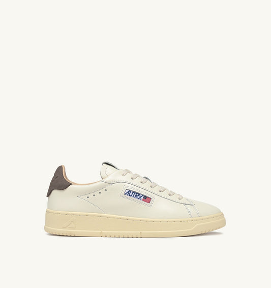 DALLAS LOW SNEAKERS IN MARSHMALLOW AND MOREL LEATHER