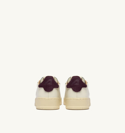 DALLAS LOW SNEAKERS IN MARSHMALLOW AND FIG LEATHER