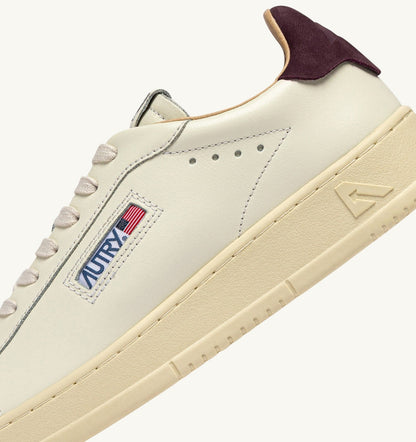 DALLAS LOW SNEAKERS IN MARSHMALLOW AND FIG LEATHER