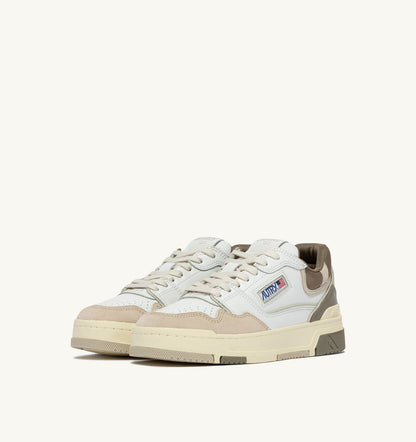 SNEAKERS CLC LOW IN WHITE PELICAN AND COVERT GREEN LEATHER AND SUEDE