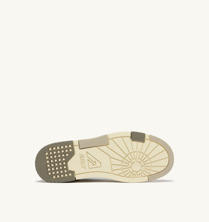 SNEAKERS CLC LOW IN WHITE PELICAN AND COVERT GREEN LEATHER AND SUEDE