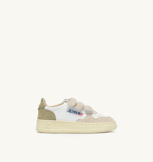 MEDALIST KIDSTRIPES SNEAKERS IN WHITE LEATHER AND GREEN AND SAND SUEDE