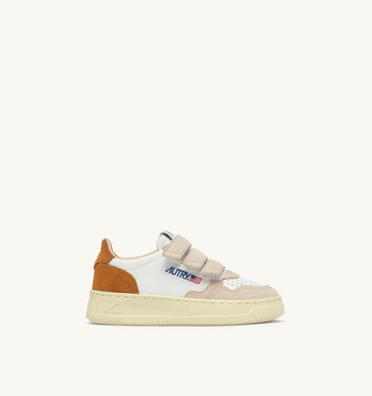 MEDALIST KIDSTRIPES SNEAKERS IN WHITE LEATHER AND BROWN MUSCAT AND SAND SUEDE