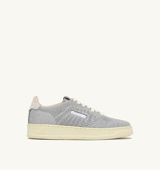 MEDALIST EASEKNIT LOW SNEAKERS IN SILVER-TONE KNIT
