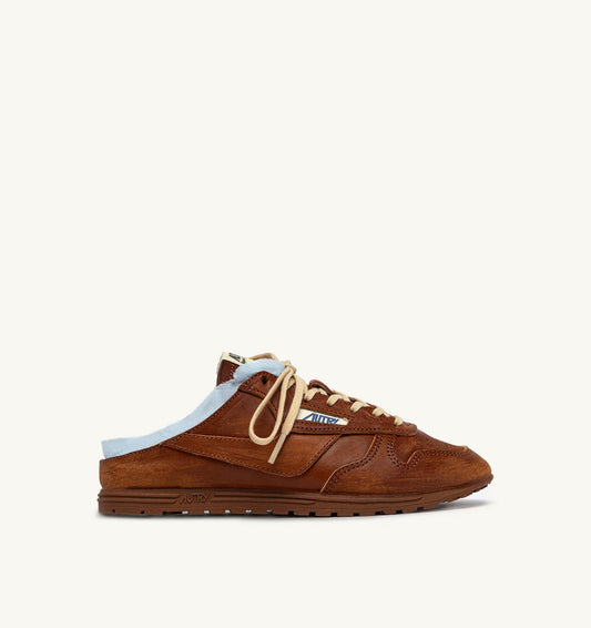 WINDSPIN MULE SNEAKERS IN SHIRT BUFF AND AZURE LEATHER