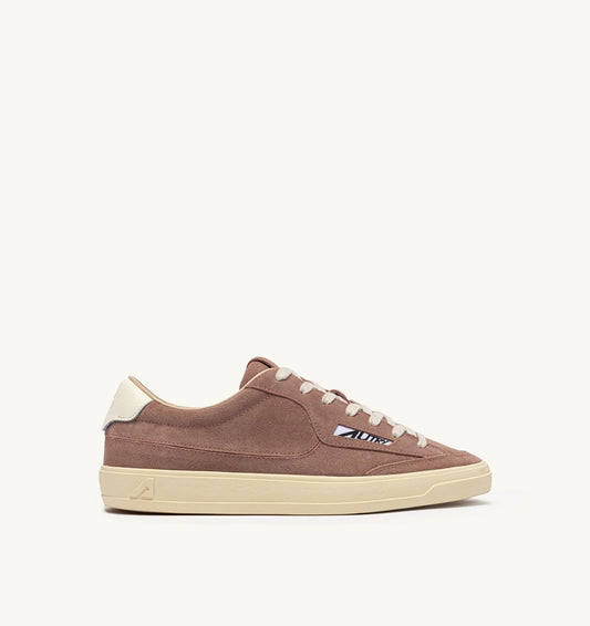 WINDSCAPE LOW SNEAKERS IN PIGEON AND MARSHMALLOW SUEDE