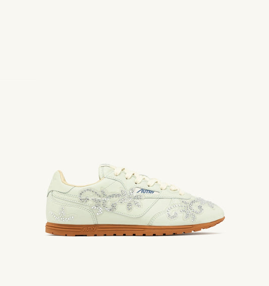 WINDSPIN SNEAKERS IN BONE WHITE LEATHER WITH DECORATIONS