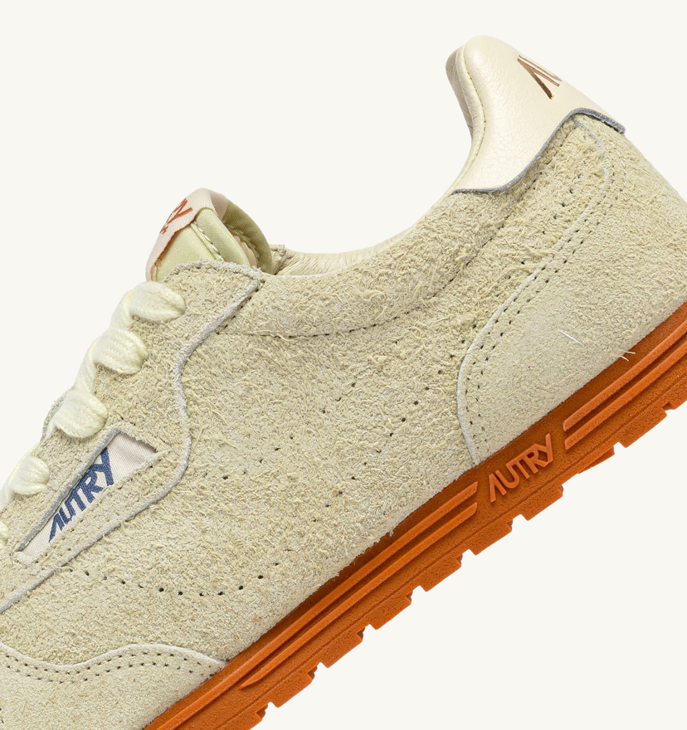 SNEAKERS WINDSPIN IN BUTTER WHITE SUEDE