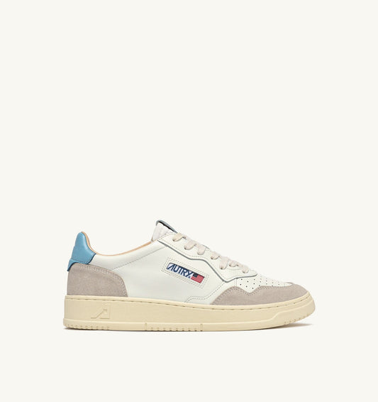 MEDALIST LOW SNEAKERS IN WHITE AND FORGET ME NOT SUEDE AND LEATHER