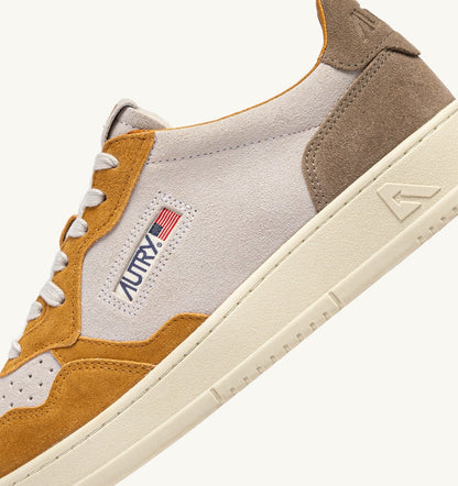 MEDALIST LOW TRICOLOR SNEAKERS IN SUEDE COLOR ANTELOPE WHITE AND BROWN MUSCAT