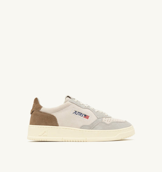 MEDALIST LOW TRICOLOR SNEAKERS IN SUEDE COLOR WHITE CIGAR AND VAPOR