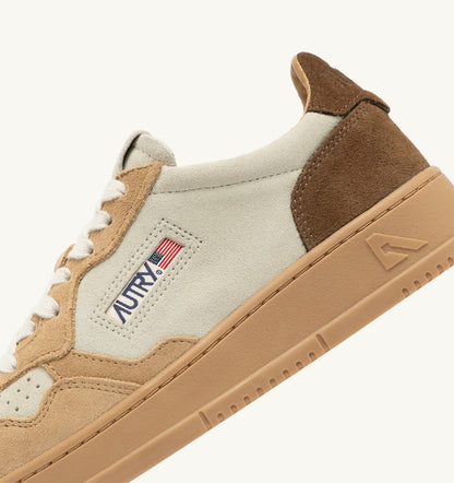 MEDALIST LOW TRICOLOR SNEAKERS IN SUEDE COLOR TUNDRA EGG AND PEANUT