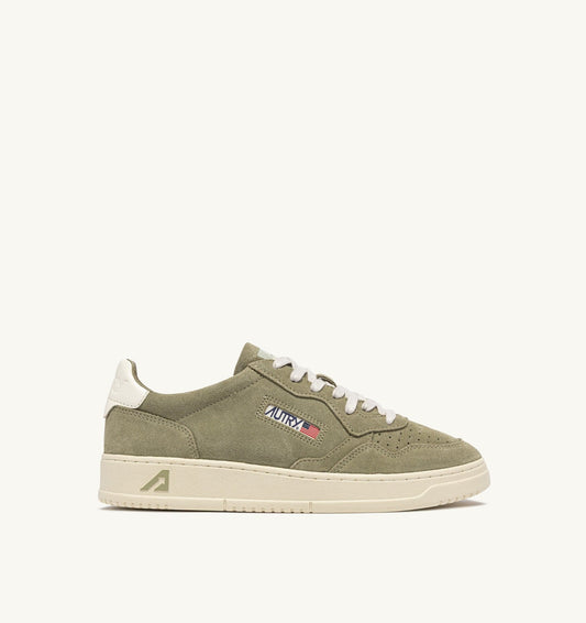 MEDALIST LOW SNEAKERS IN GRAY GREEN AND WHITE SUEDE
