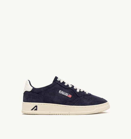 MEDALIST LOW SNEAKERS IN SPACE AND WHITE SUEDE