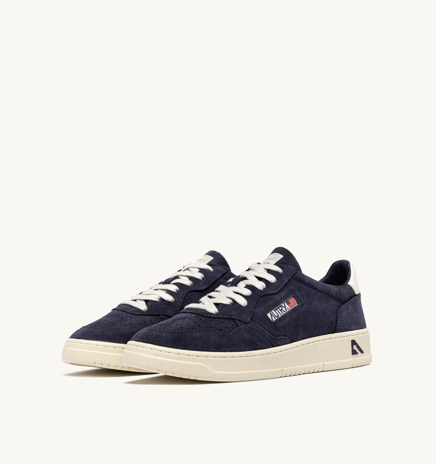 MEDALIST LOW SNEAKERS IN SPACE AND WHITE SUEDE