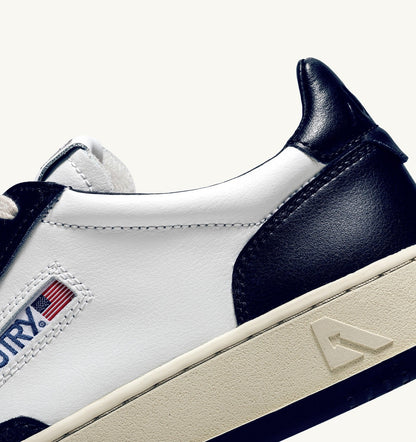 MEDALIST LOW BICOLOR SNEAKERS IN WHITE AND BLUE LEATHER