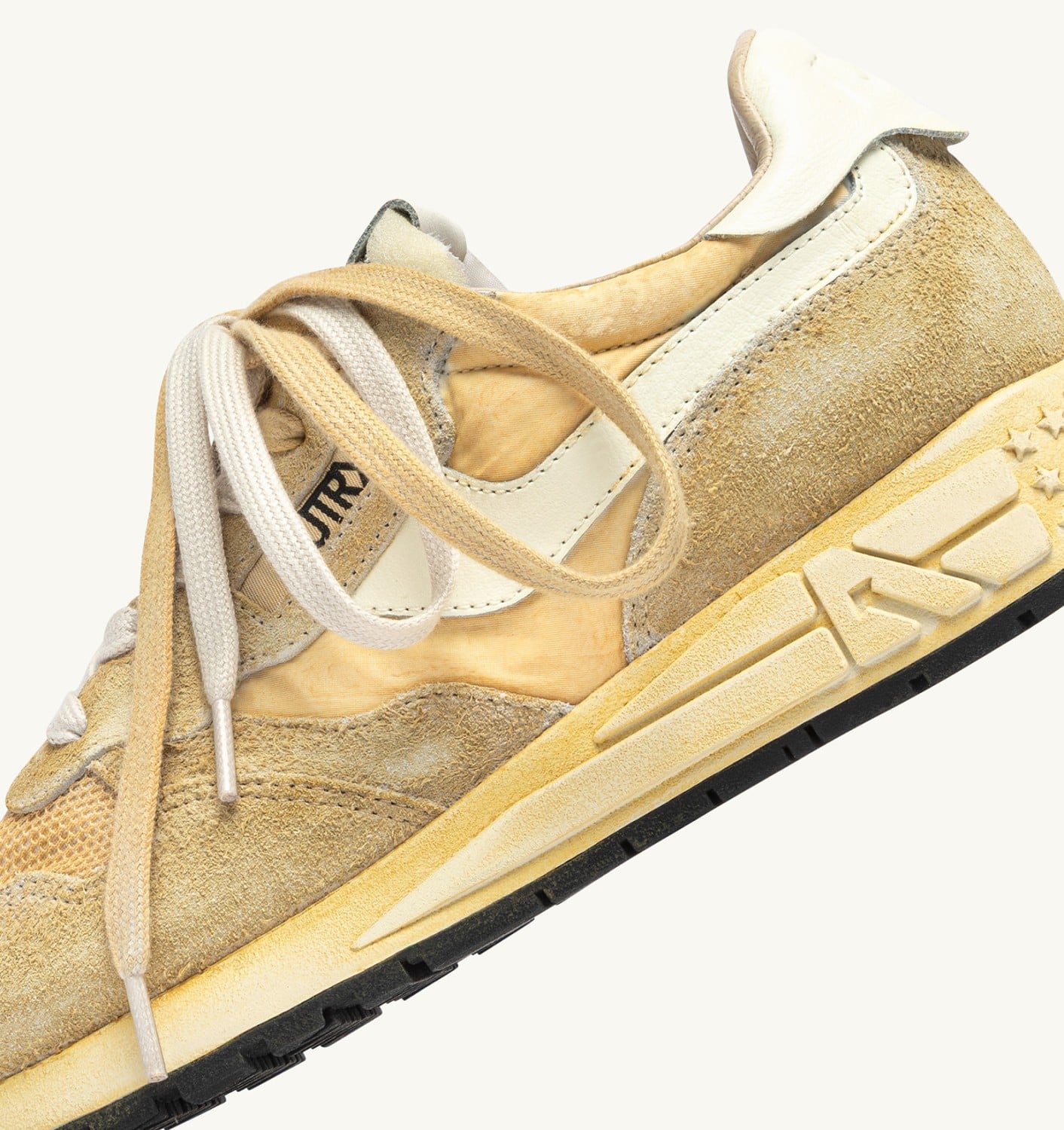 REELWIND SUPER VINTAGE SNEAKERS IN YOLK YELLOW AND WHITE SUEDE AND NYLON