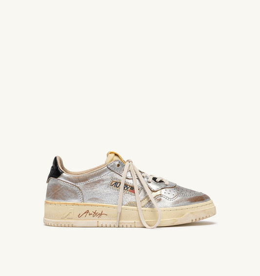 MEDALIST LOW SUPER VINTAGE SNEAKERS IN SILVER, PLATINUM AND BLACK LEATHER