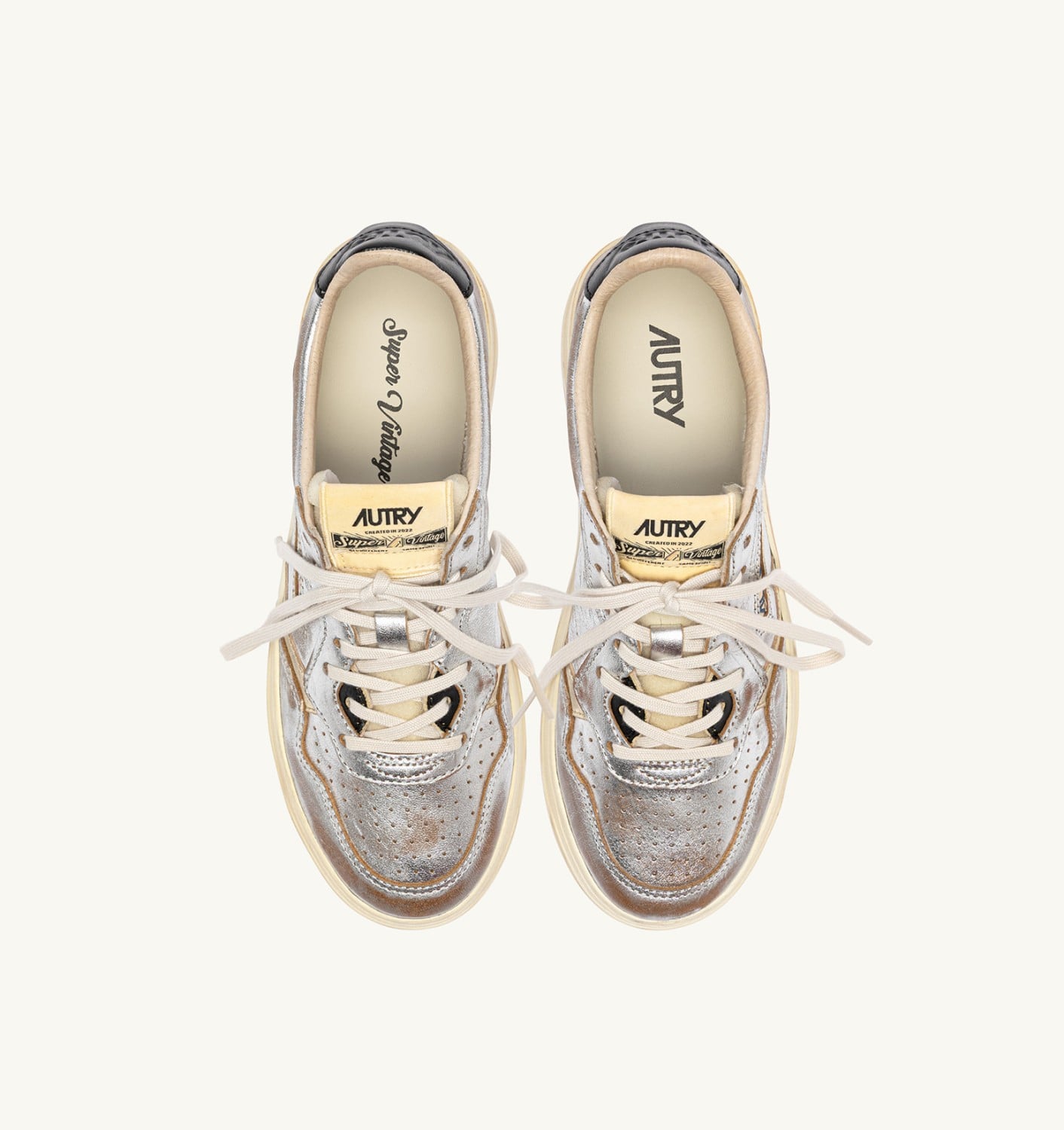 MEDALIST LOW SUPER VINTAGE SNEAKERS IN SILVER, PLATINUM AND BLACK LEATHER