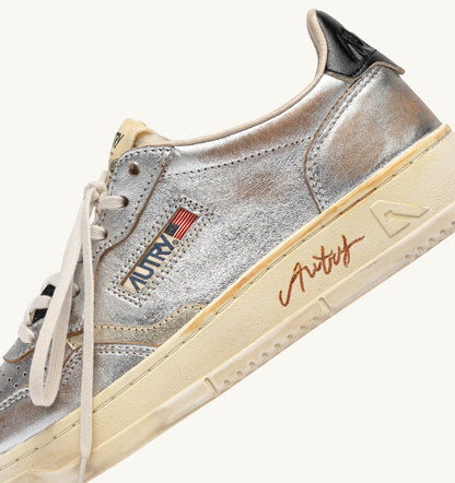MEDALIST LOW SUPER VINTAGE SNEAKERS IN SILVER, PLATINUM AND BLACK LEATHER