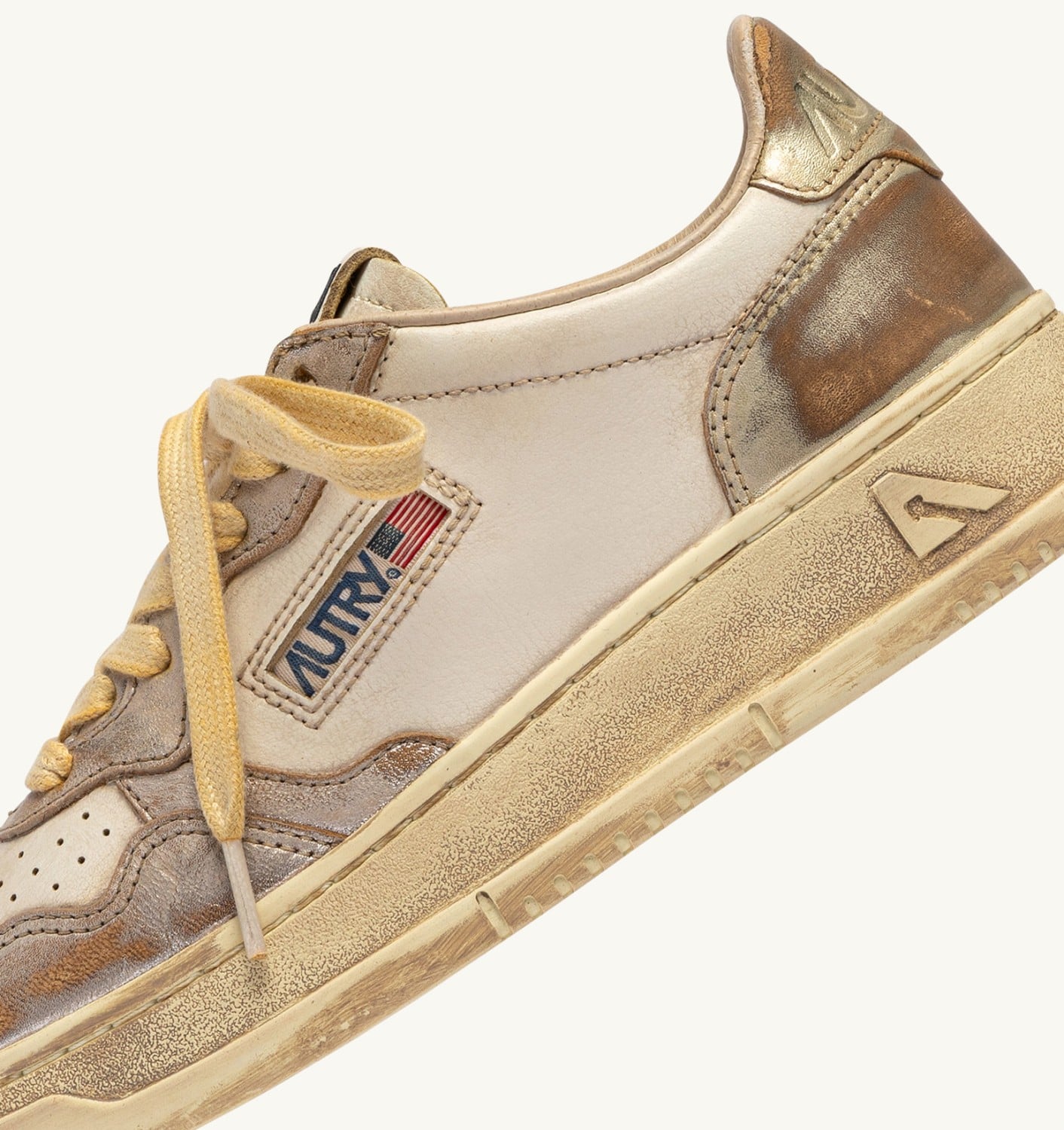 MEDALIST LOW SUPER VINTAGE SNEAKERS IN SILVER AND PLATINUM LEATHER
