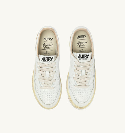 MEDALIST LOW SUPER VINTAGE 'Autry x Maison MIHARA YASUHIRO General Scale.' SNEAKERS IN WHITE LEATHER