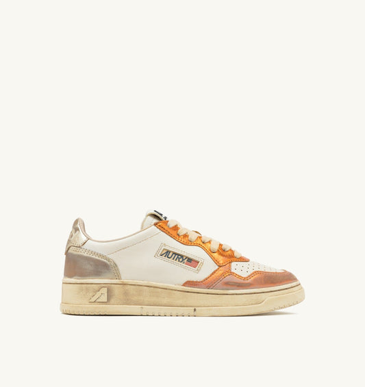 MEDALIST LOW SUPER VINTAGE SNEAKERS IN PLATINUM AND ORANGE LEATHER