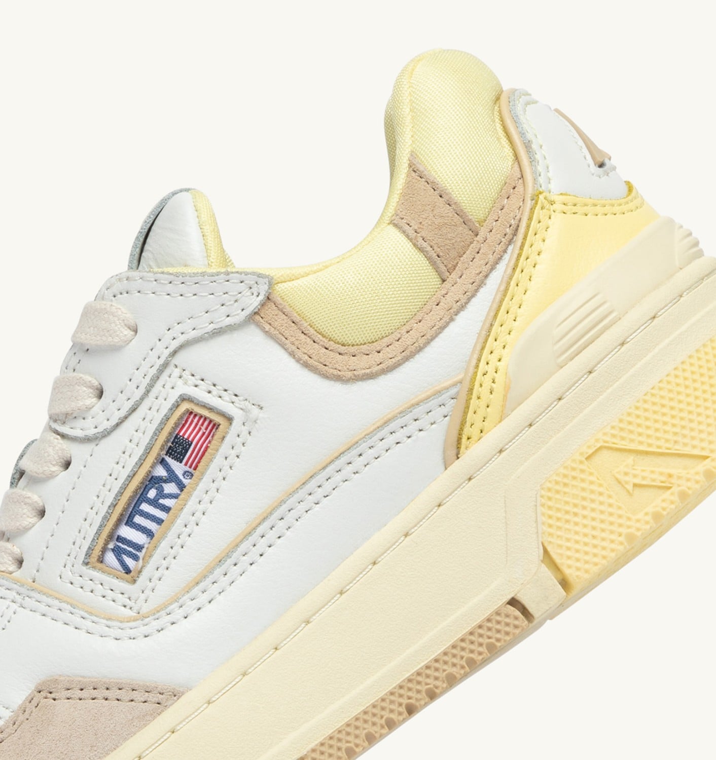 SNEAKERS CLC LOW IN WHITE BOULDER AND LEMON MERINGUE LEATHER AND SUEDE